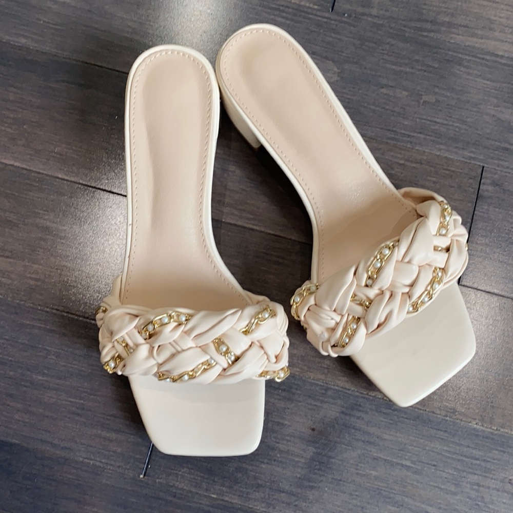 Braided pearl chain detail mule heel sandal